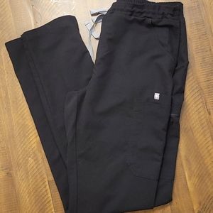 Figs YOLA scrub pants